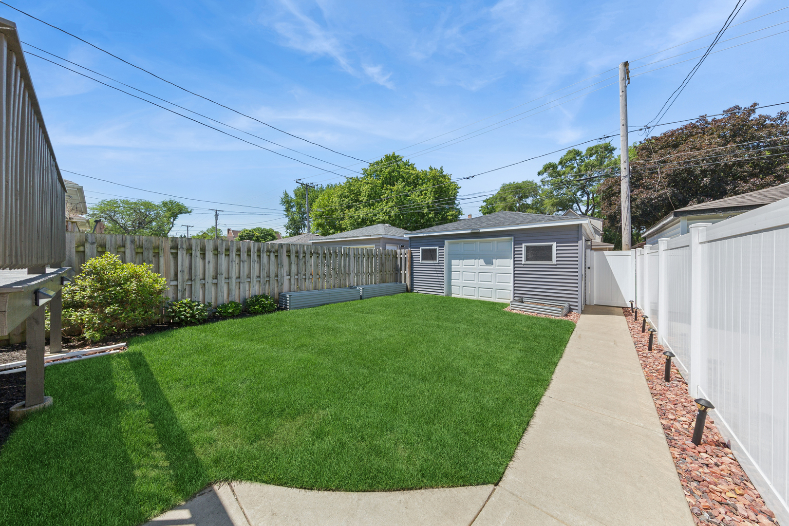 925 Harlem Avenue