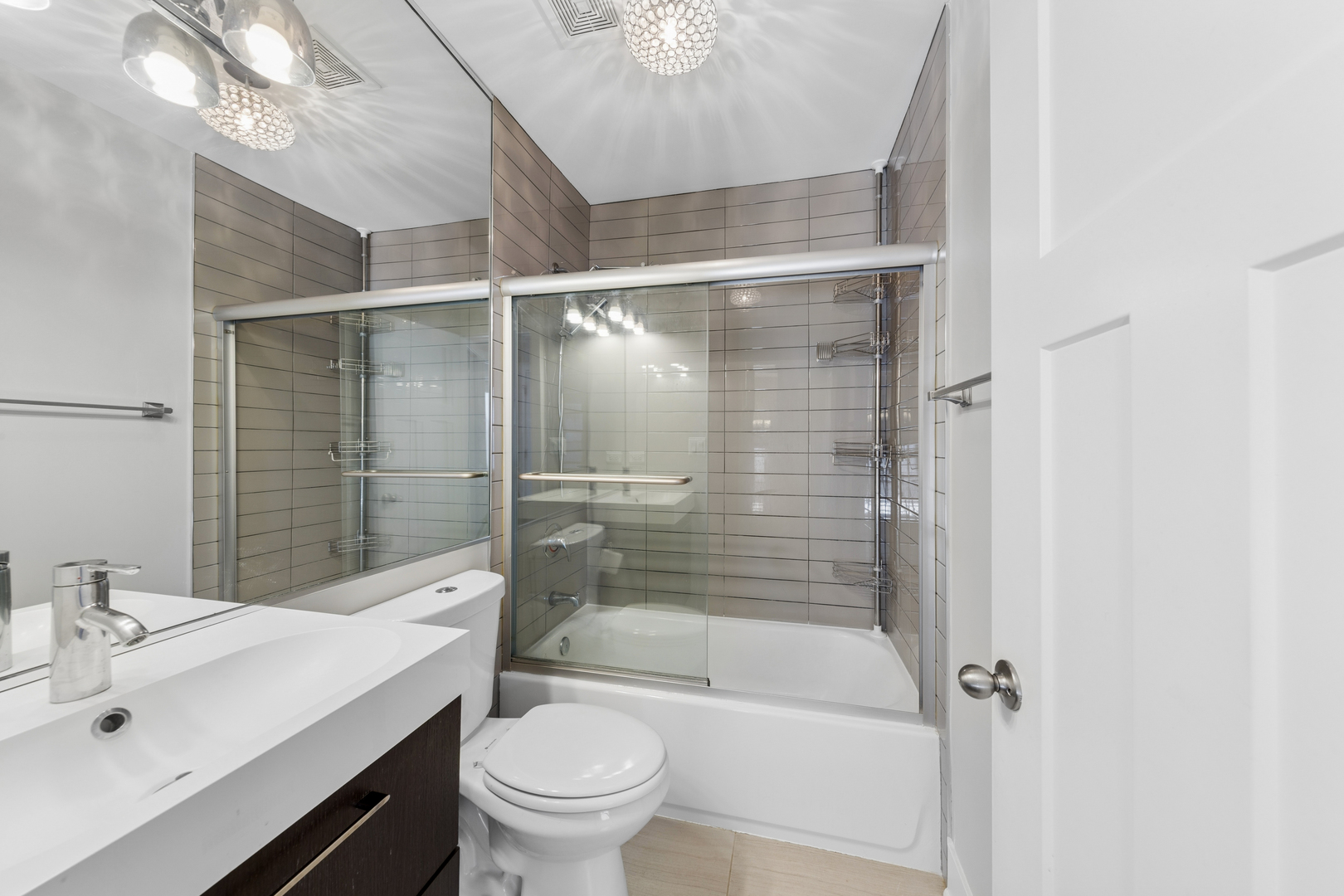 925 Harlem Avenue