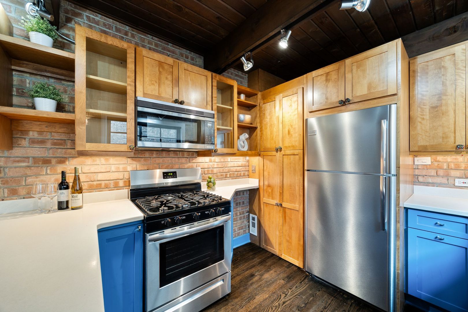 2735 N Mildred Avenue Unit: 2