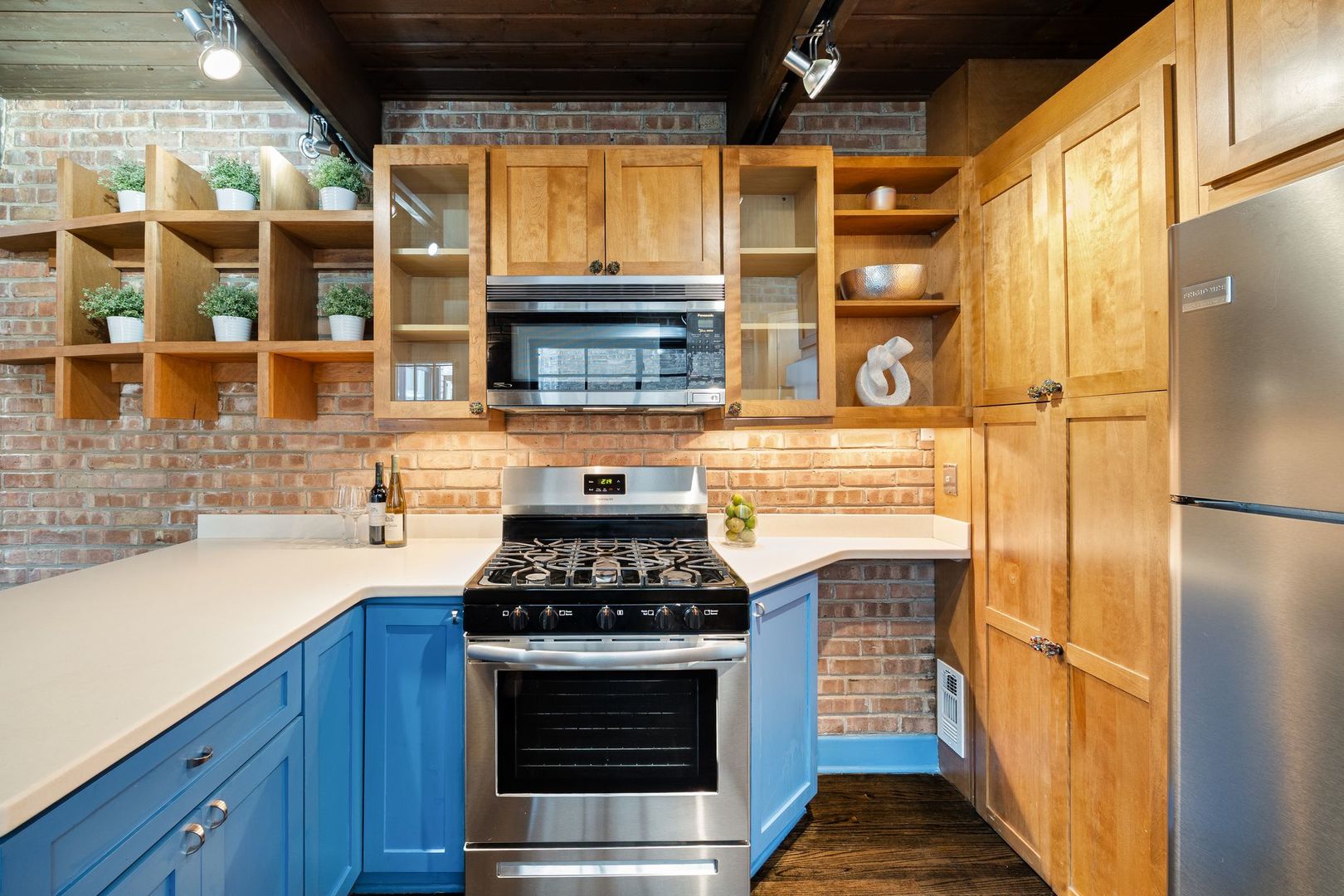 2735 N Mildred Avenue Unit: 2