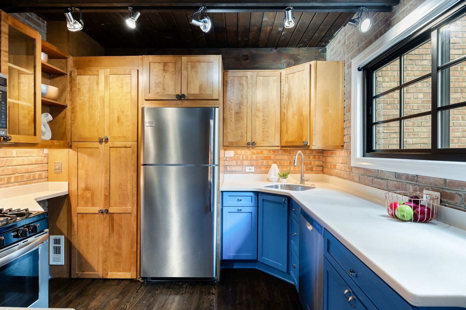 2735 N Mildred Avenue Unit: 2