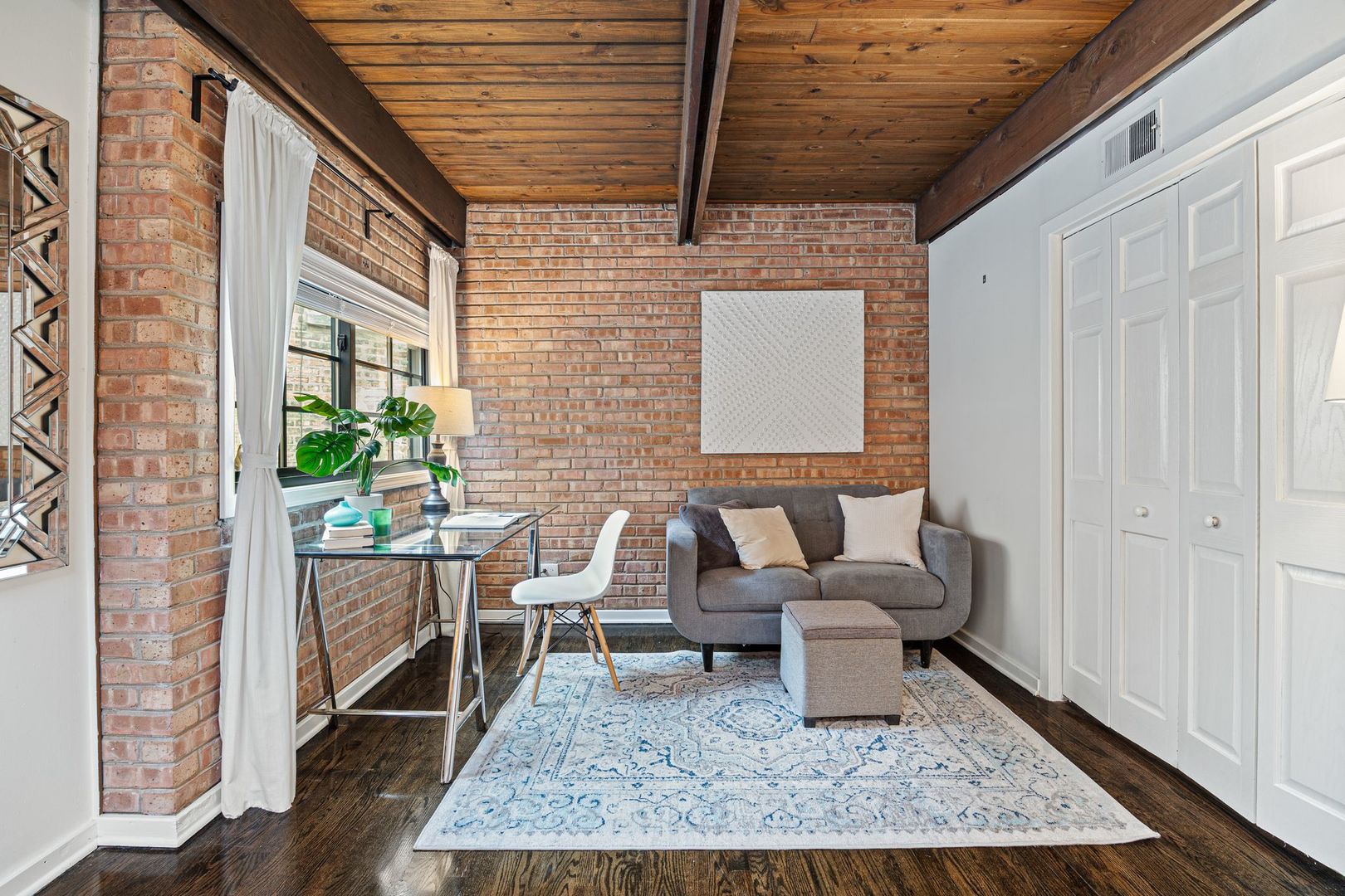 2735 N Mildred Avenue Unit: 2