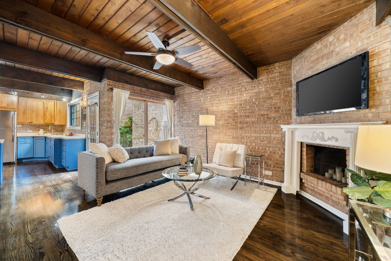 2735 N Mildred Avenue Unit: 2