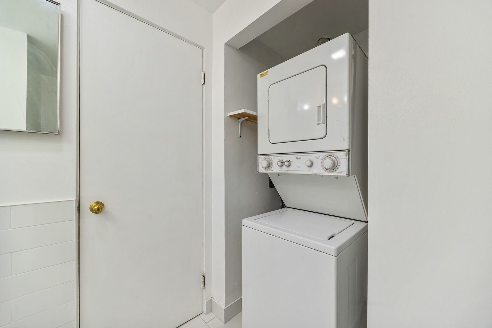730 W Schubert Avenue Unit: G