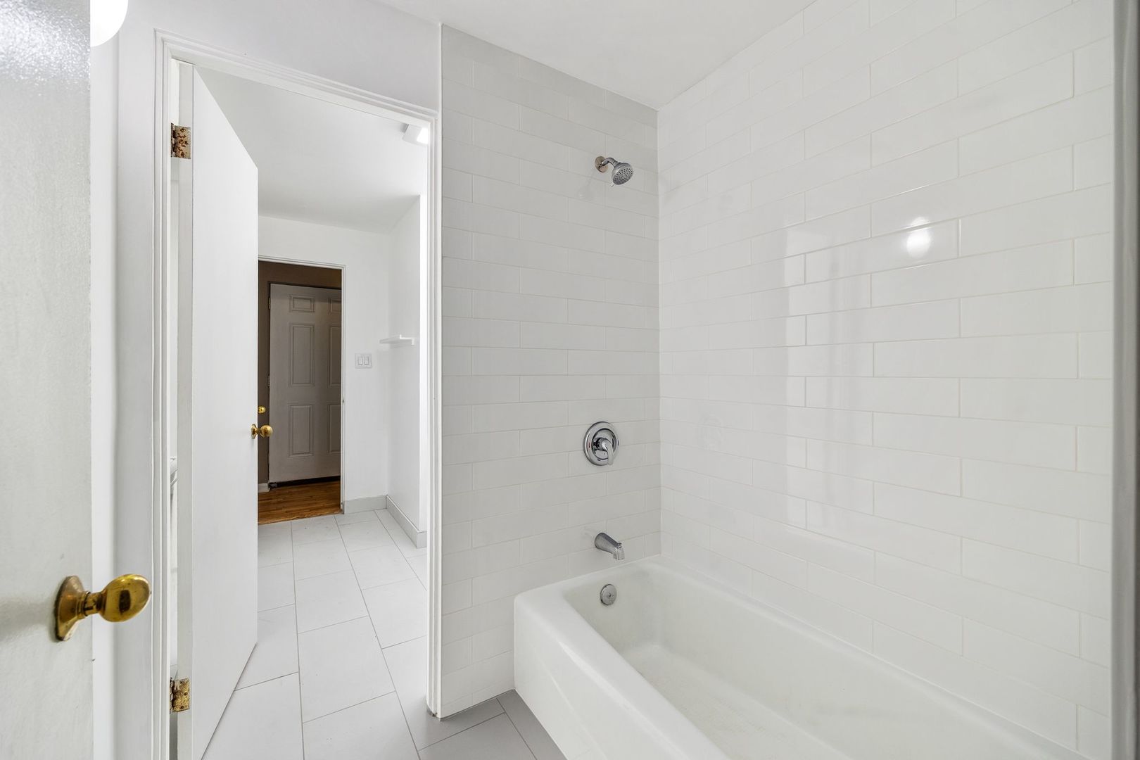 730 W Schubert Avenue Unit: G