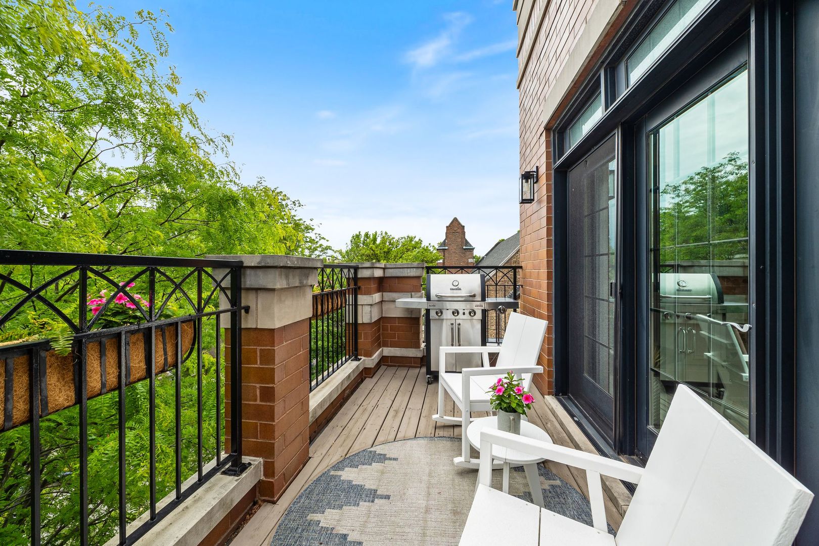 3748 N Damen Avenue Unit: 3S