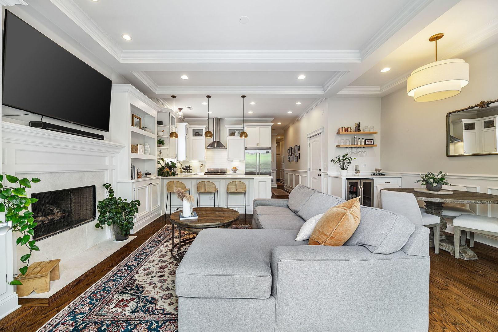3748 N Damen Avenue Unit: 3S