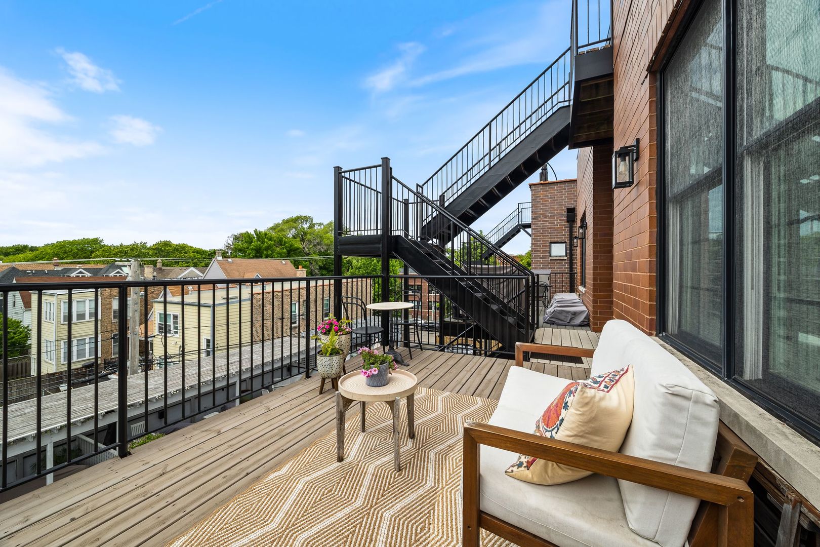 3748 N Damen Avenue Unit: 3S