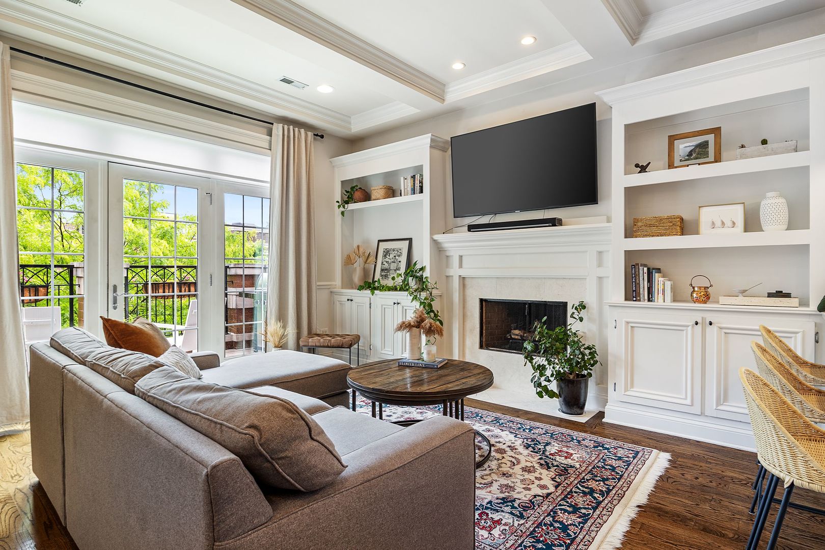 3748 N Damen Avenue Unit: 3S