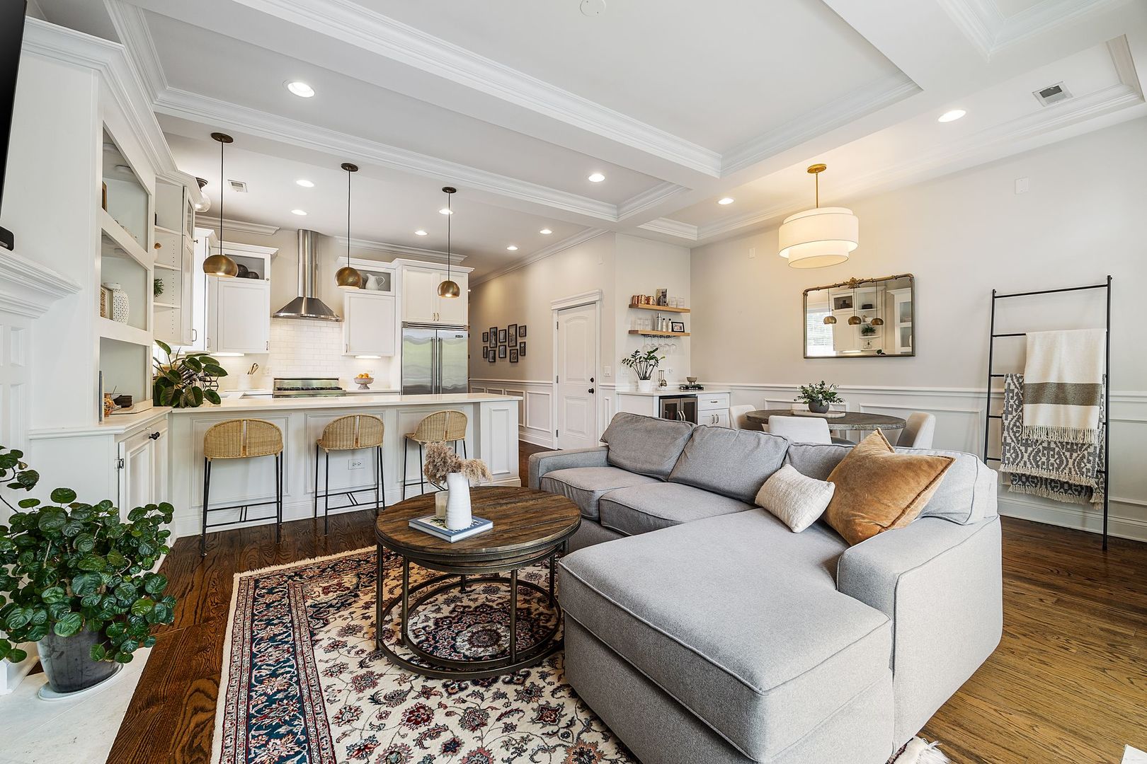 3748 N Damen Avenue Unit: 3S