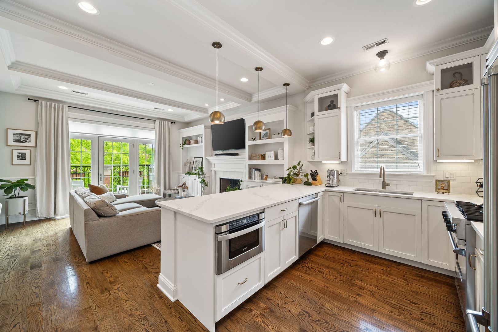 3748 N Damen Avenue Unit: 3S