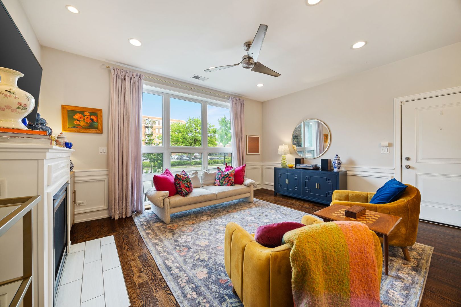4042 N WESTERN Avenue Unit: 1N