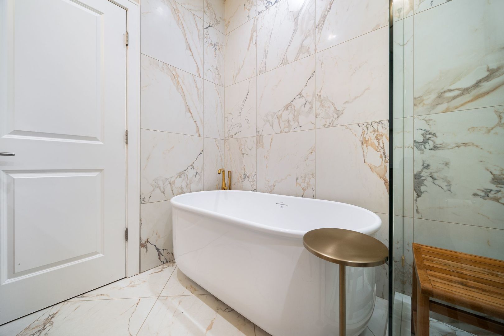 4042 N WESTERN Avenue Unit: 1N