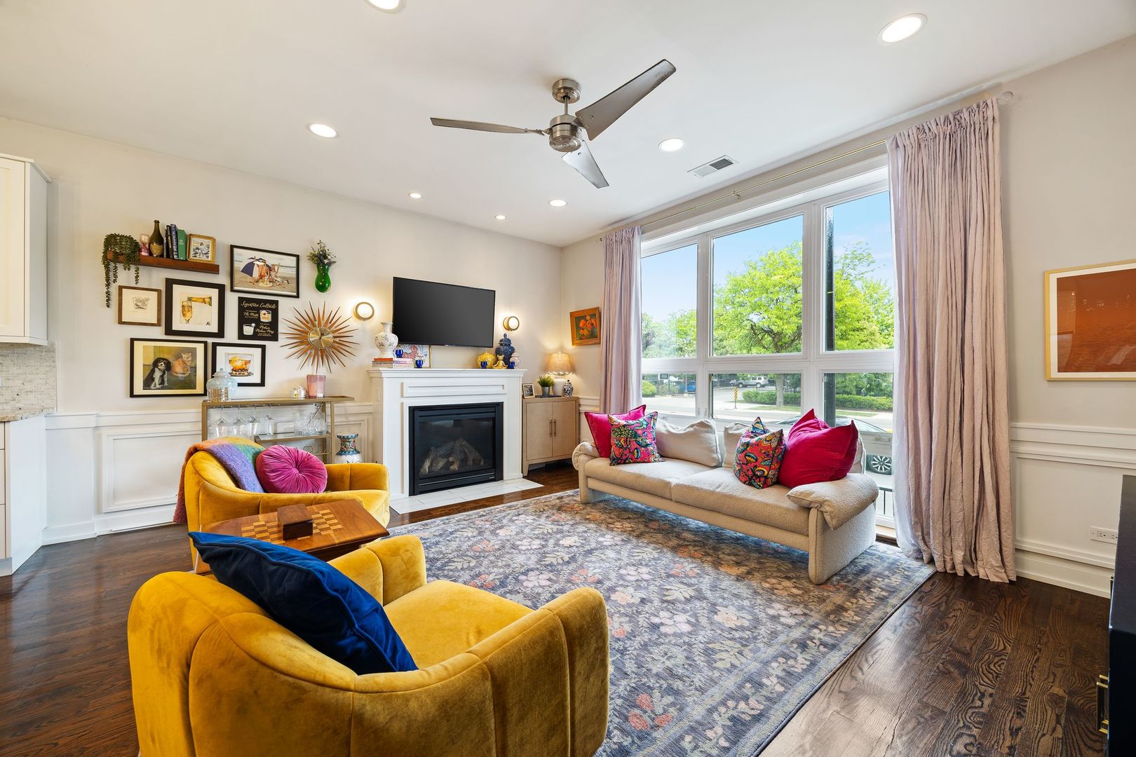 4042 N WESTERN Avenue Unit: 1N