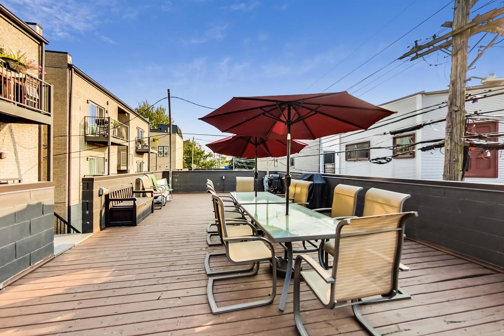 4042 N WESTERN Avenue Unit: 1N