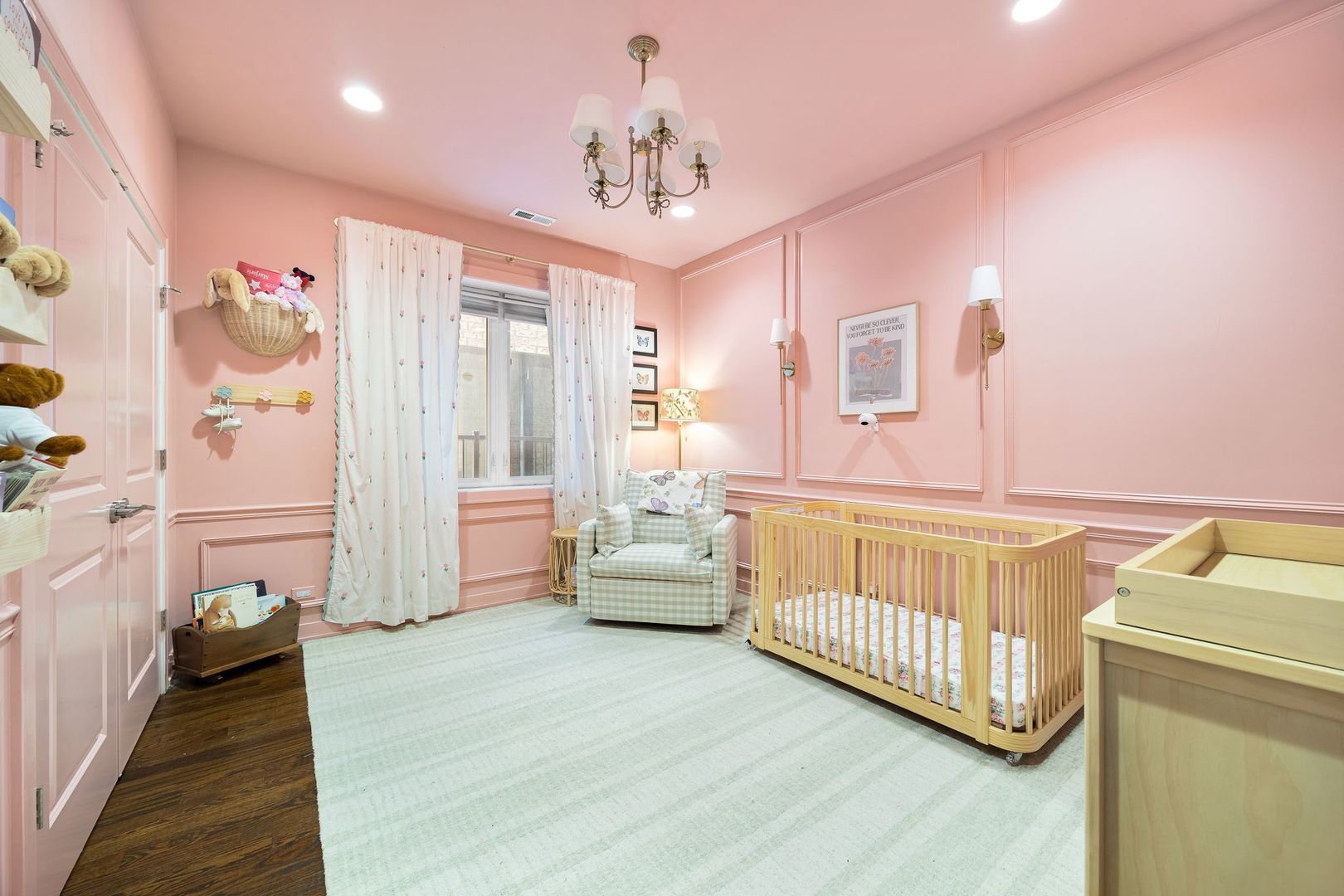4042 N WESTERN Avenue Unit: 1N