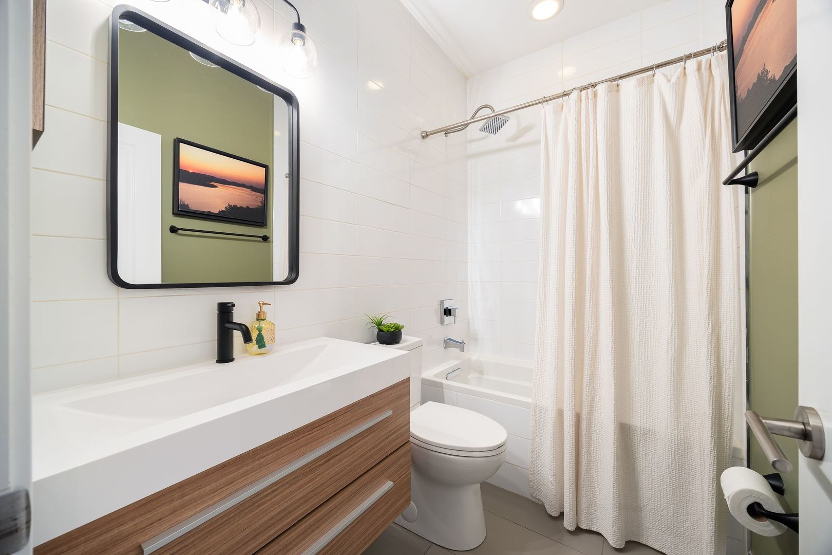 4042 N WESTERN Avenue Unit: 1N