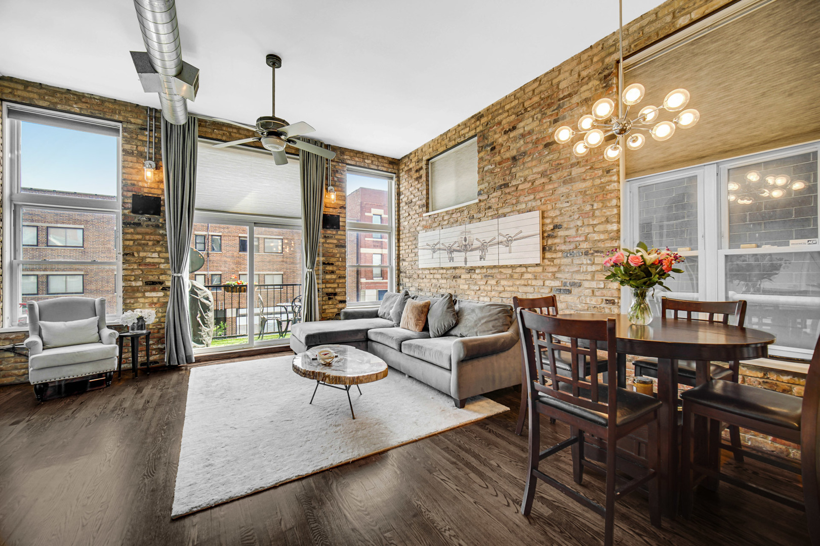 1454 W Fullerton Avenue Unit: 2