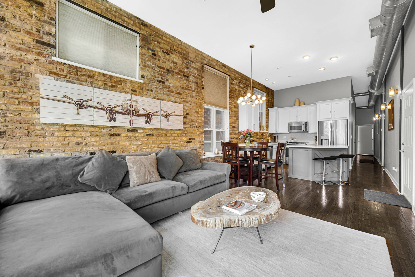 1454 W Fullerton Avenue Unit: 2
