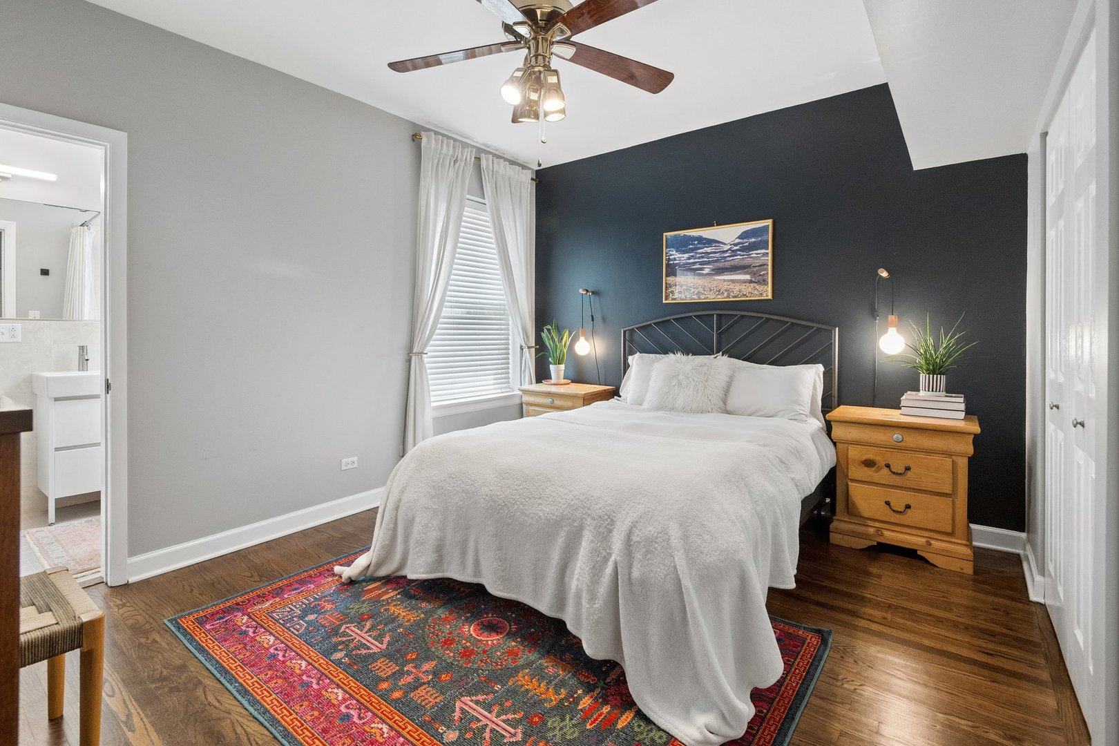 2747 N Spaulding Avenue Unit: 2