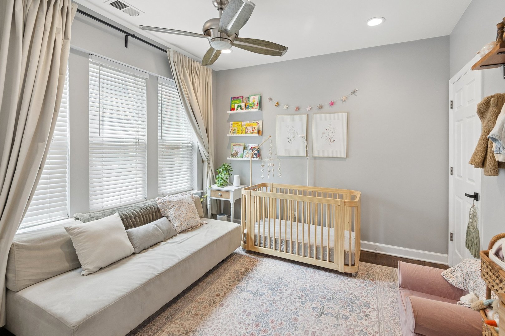 2747 N Spaulding Avenue Unit: 2