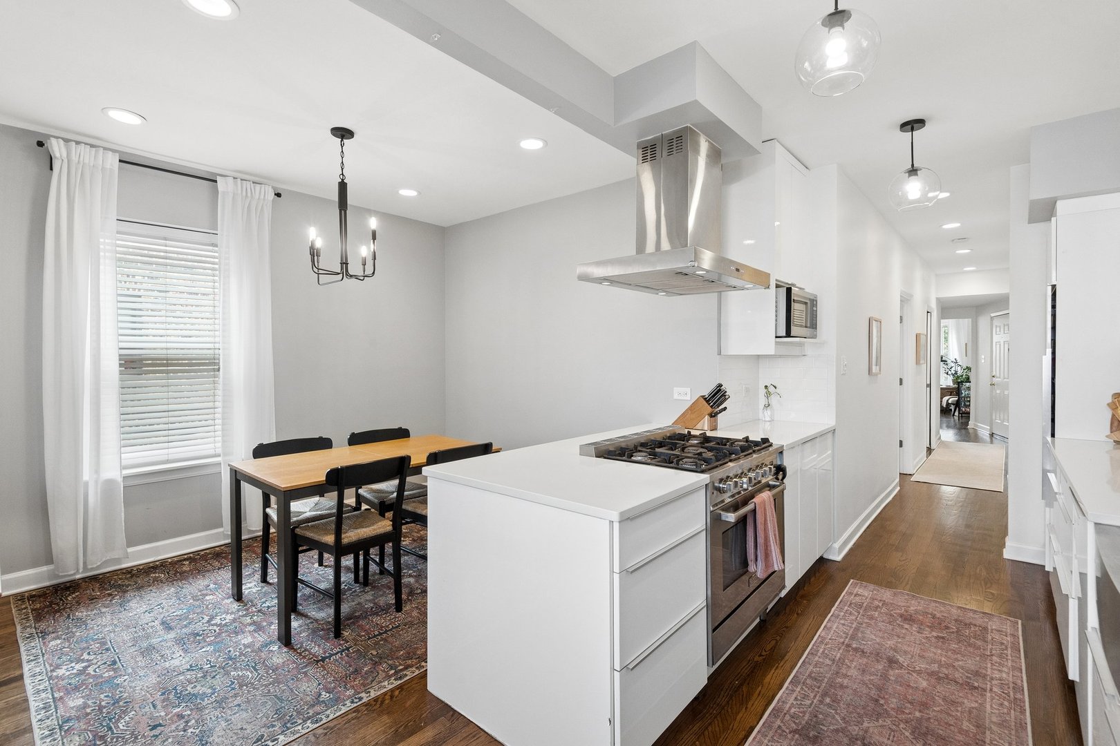2747 N Spaulding Avenue Unit: 2