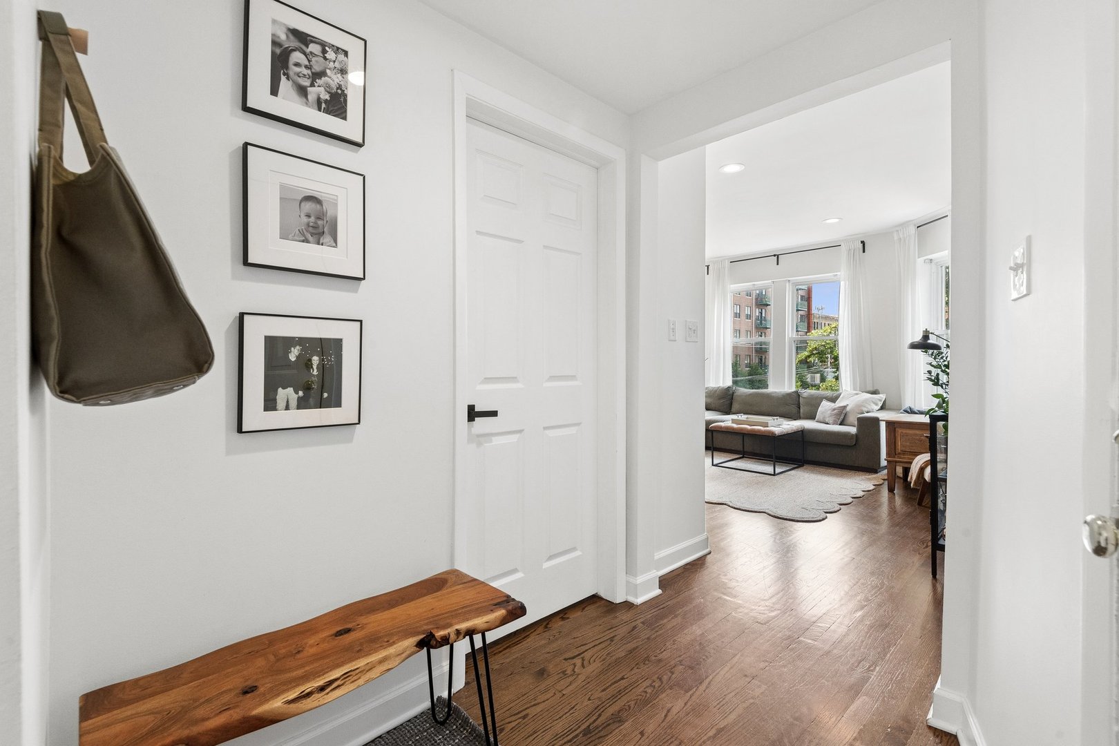 2747 N Spaulding Avenue Unit: 2