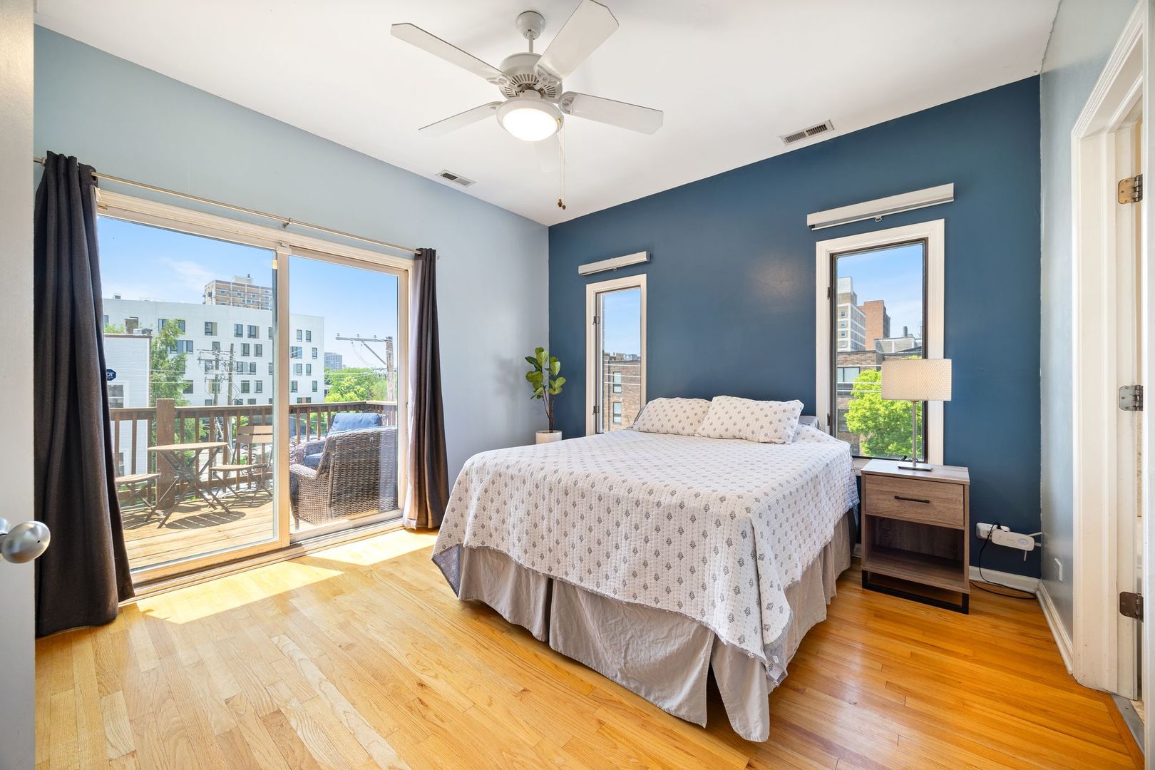 825 W Eastwood Avenue Unit: 3W