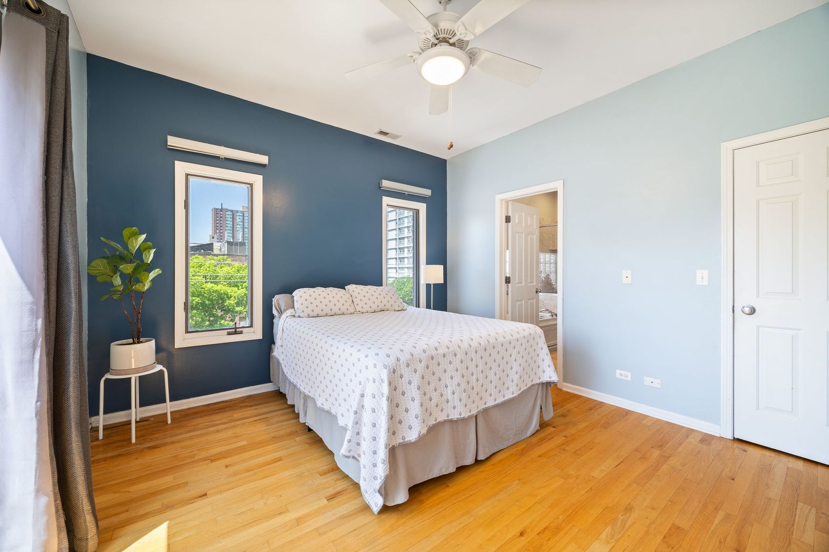 825 W Eastwood Avenue Unit: 3W