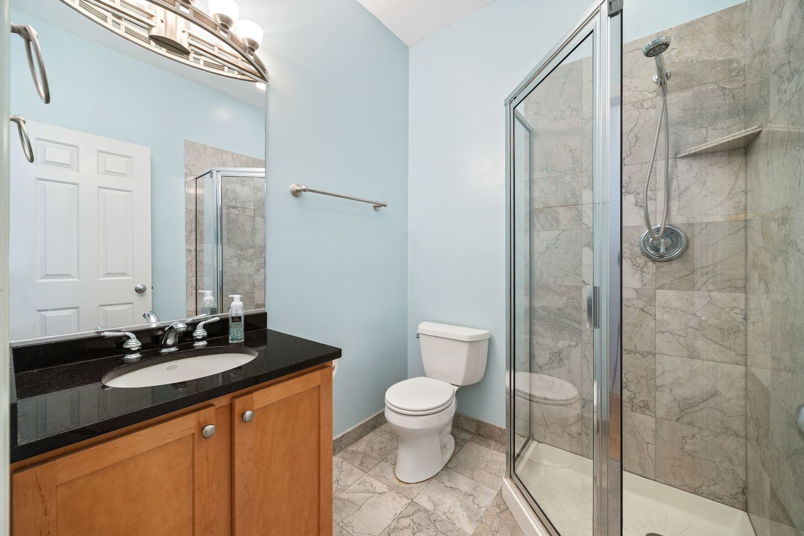 825 W Eastwood Avenue Unit: 3W