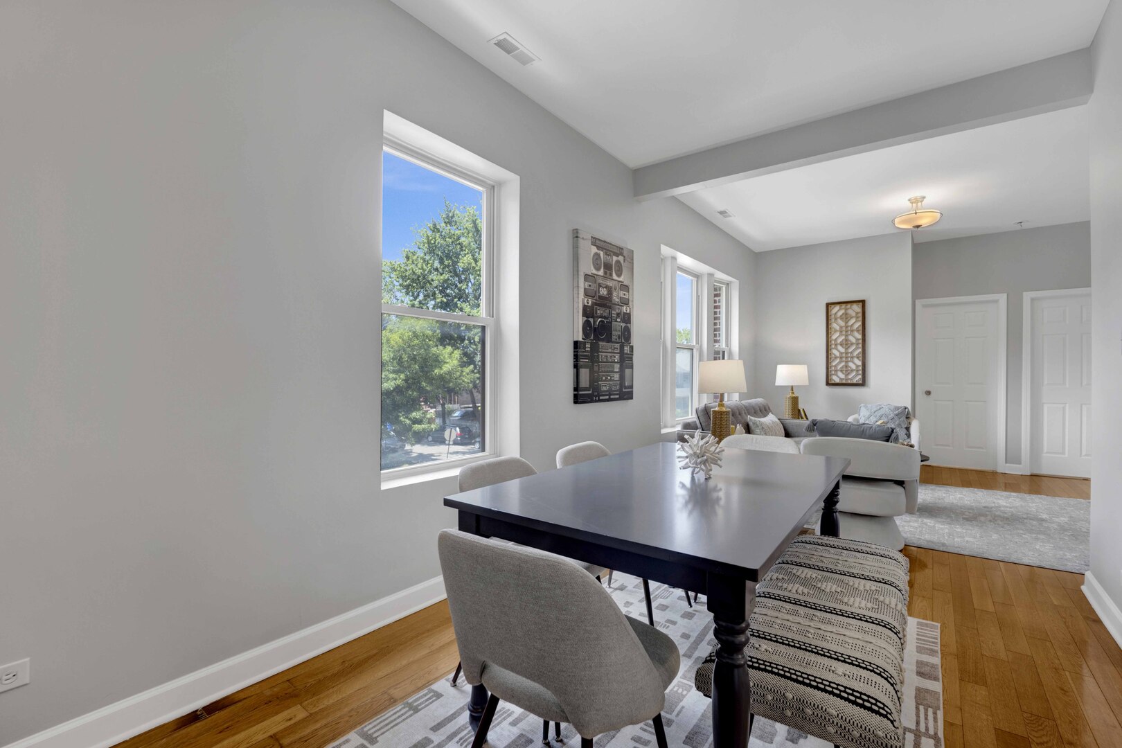 1457 W Thome Avenue Unit: 2