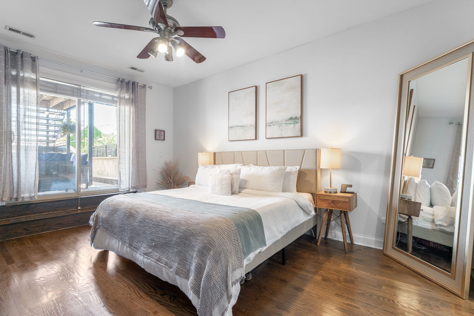 2119 N Damen Avenue Unit: 2