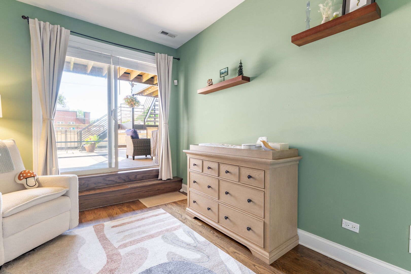 2119 N Damen Avenue Unit: 2
