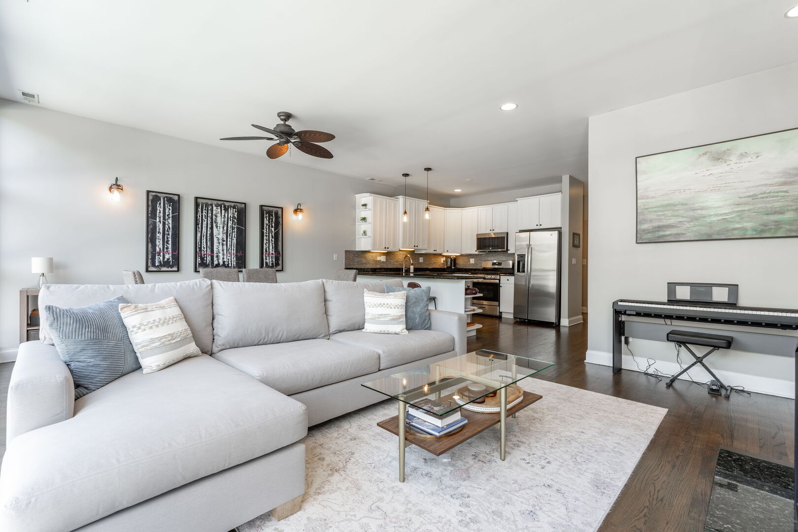 2119 N Damen Avenue Unit: 2