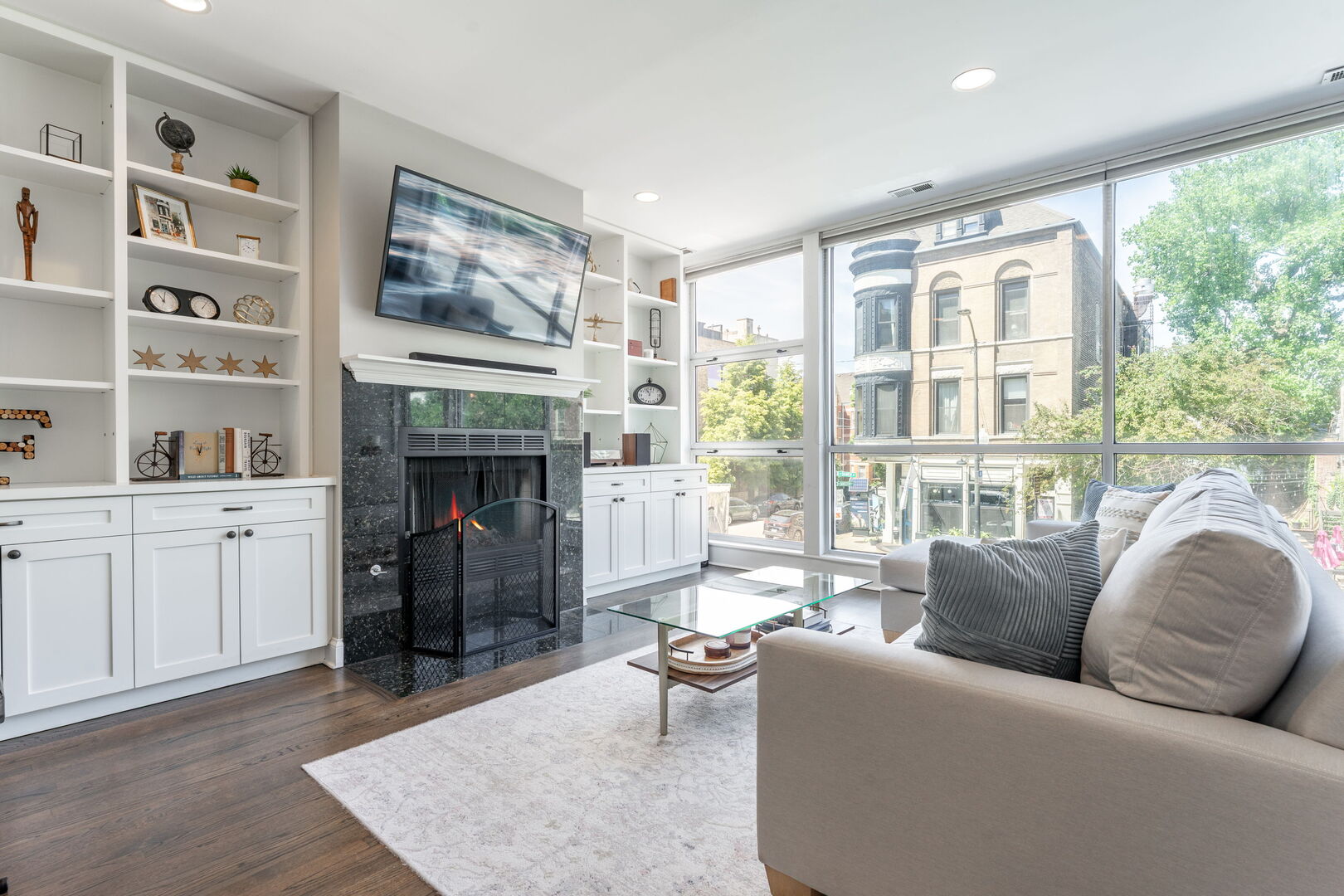 2119 N Damen Avenue Unit: 2