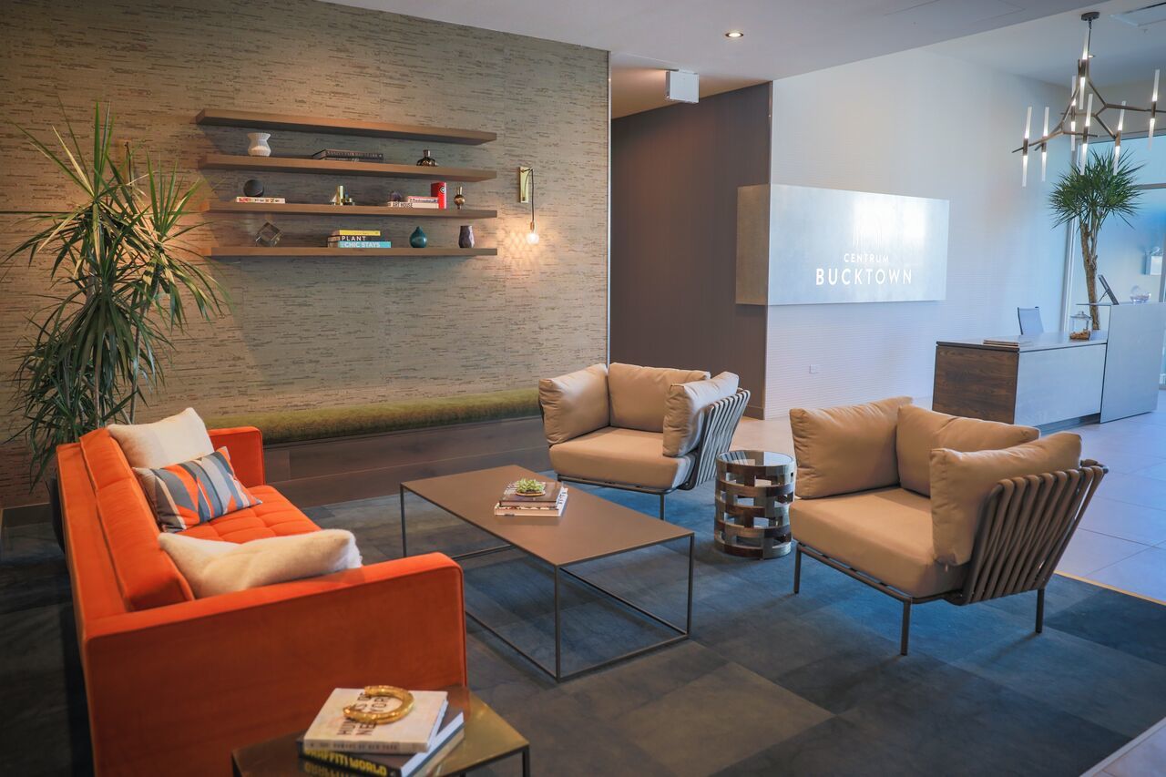1743 N LEAVITT Street Unit: 305