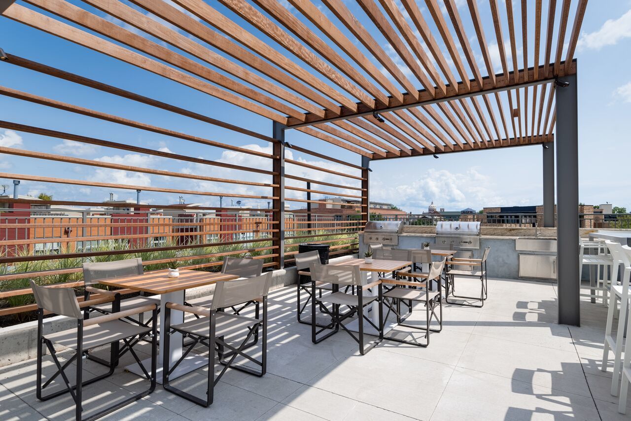 1743 N LEAVITT Street Unit: 305