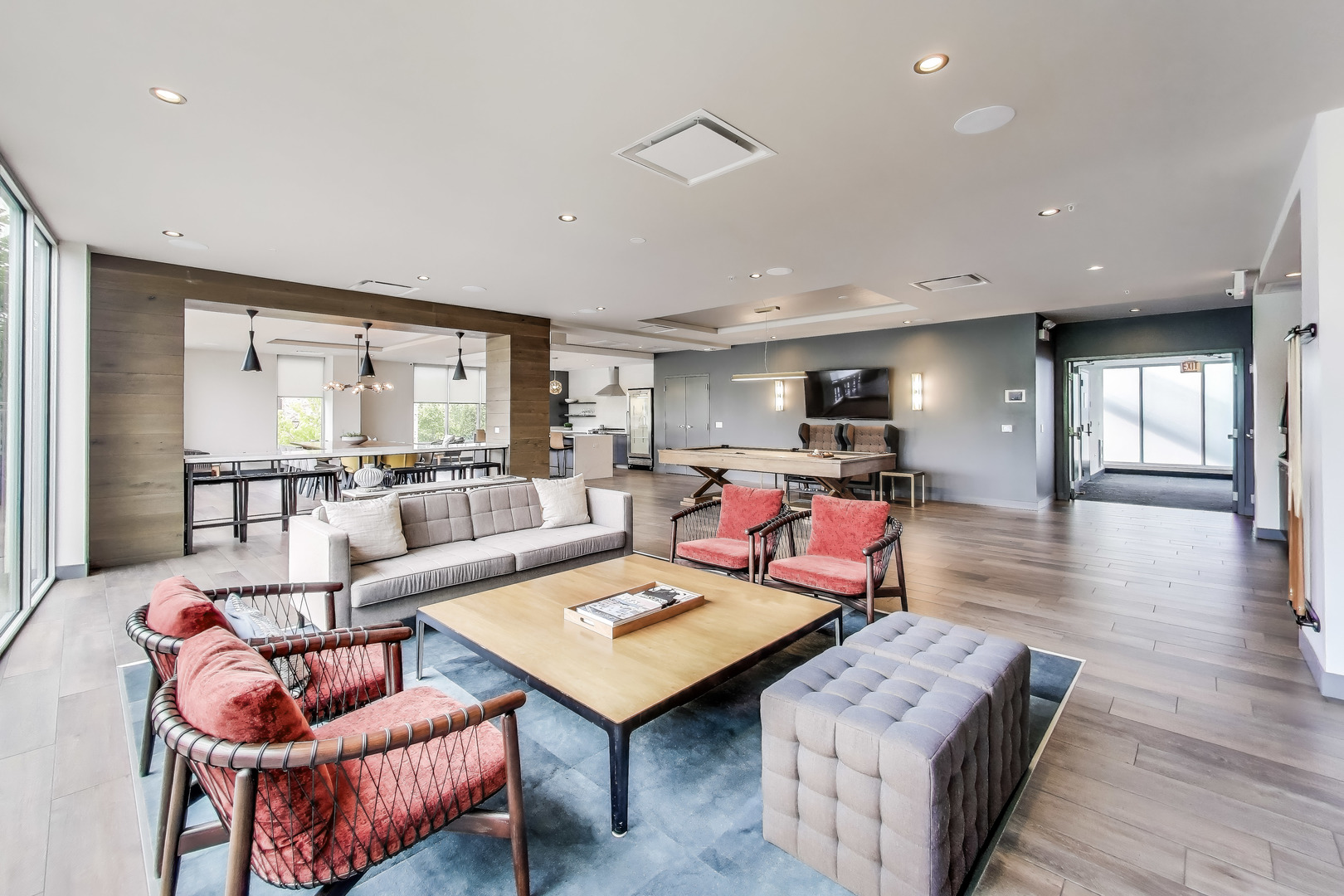 1743 N LEAVITT Street Unit: 305