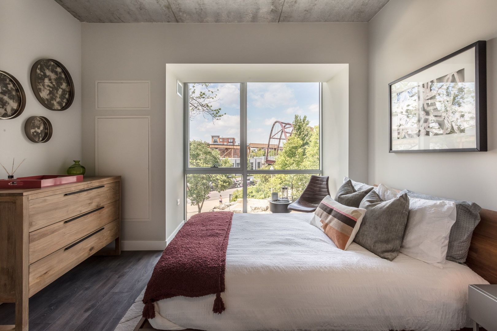 1743 N LEAVITT Street Unit: 305
