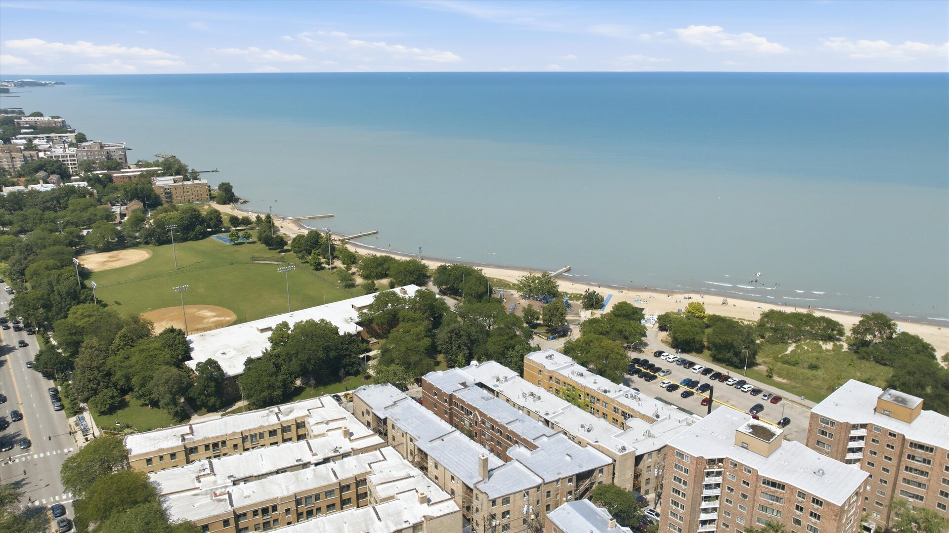 1221 W Greenleaf Avenue Unit: 3S