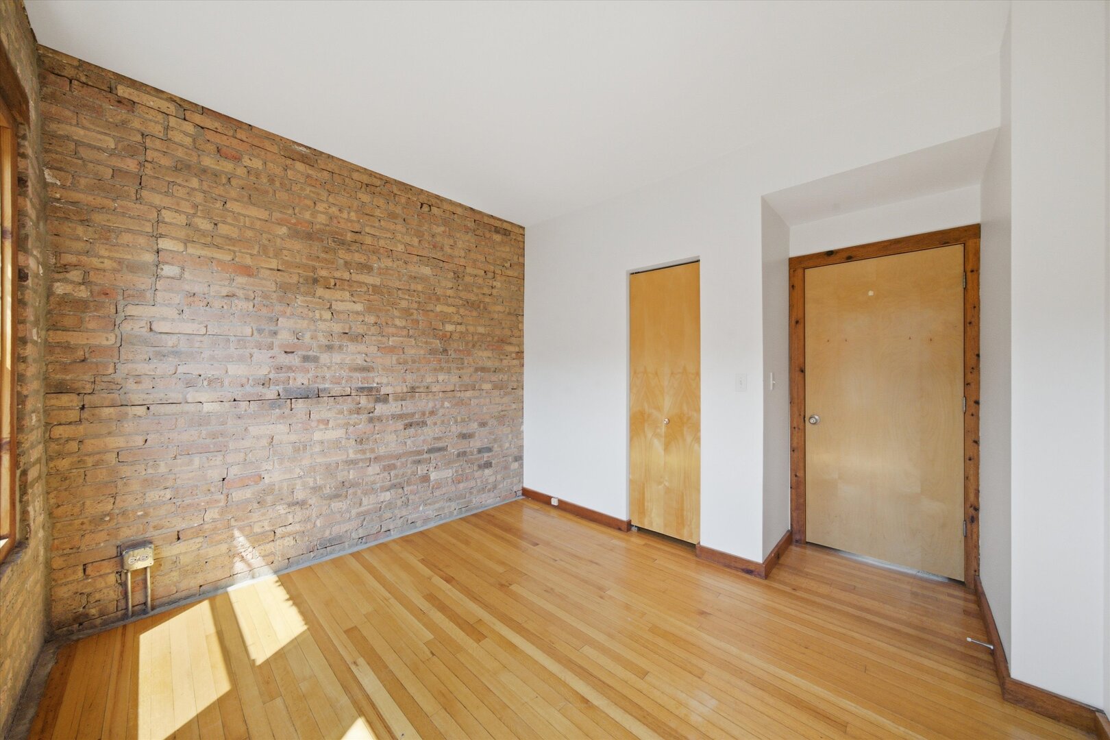 1221 W Greenleaf Avenue Unit: 3S