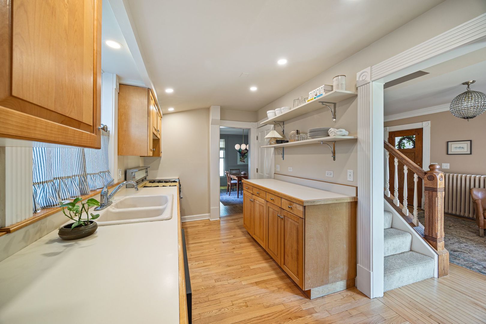 24 N Benton Street