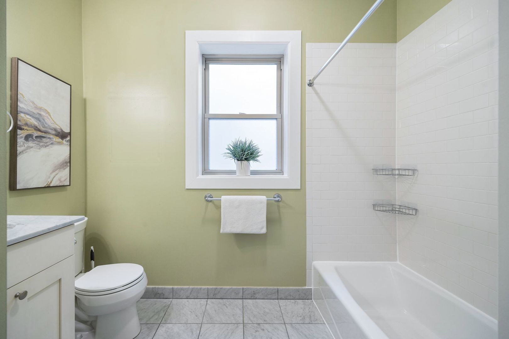 2150 W Ainslie Street Unit: 3E