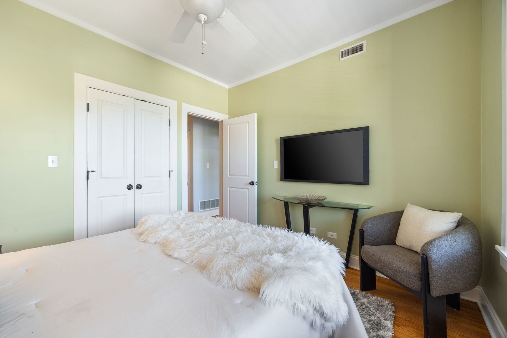 2150 W Ainslie Street Unit: 3E
