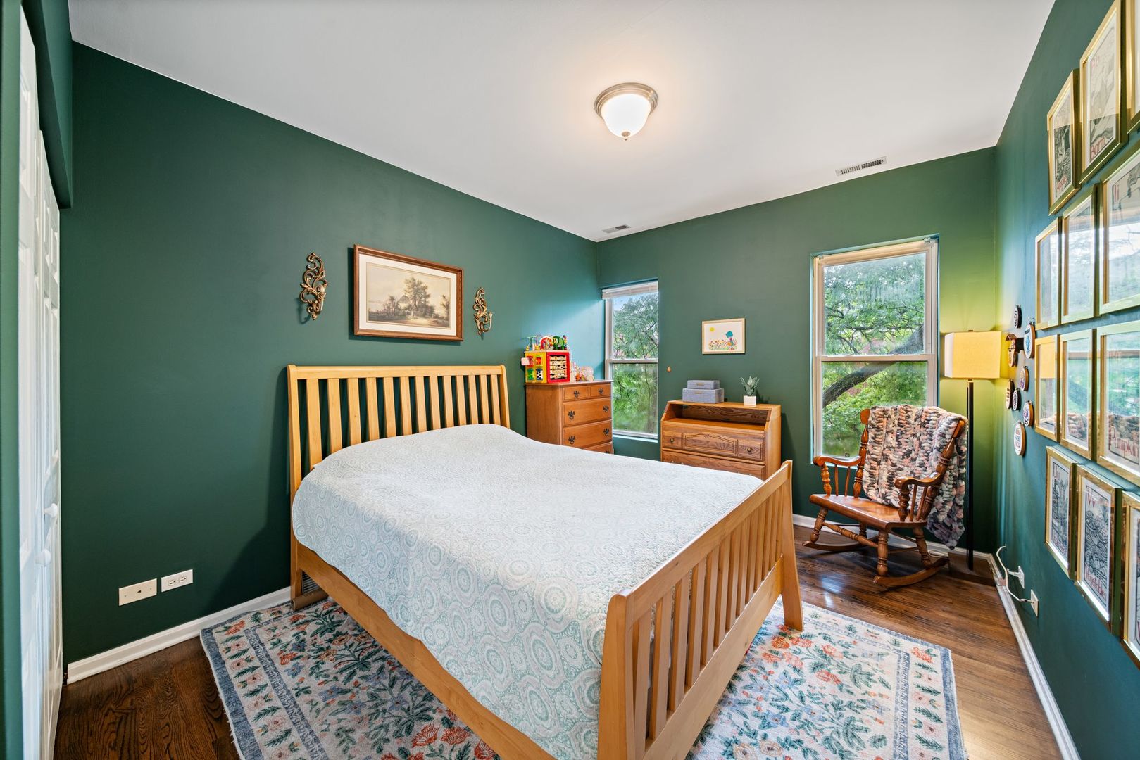 6701 N Bosworth Avenue Unit: 3