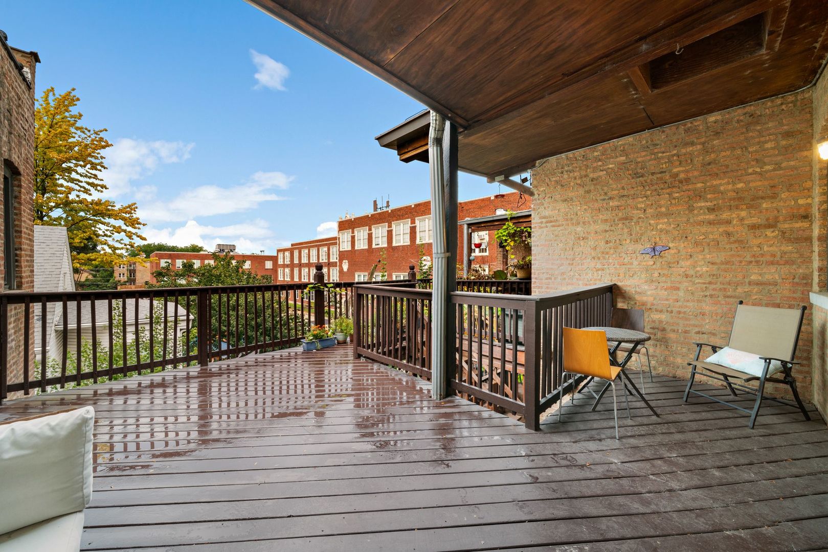 6701 N Bosworth Avenue Unit: 3