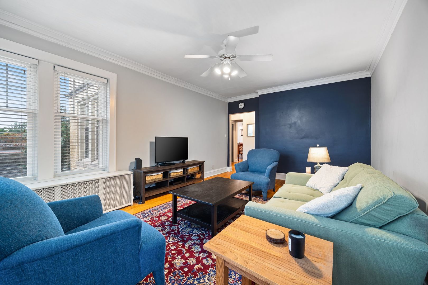 5030 N Leavitt Street Unit: 3