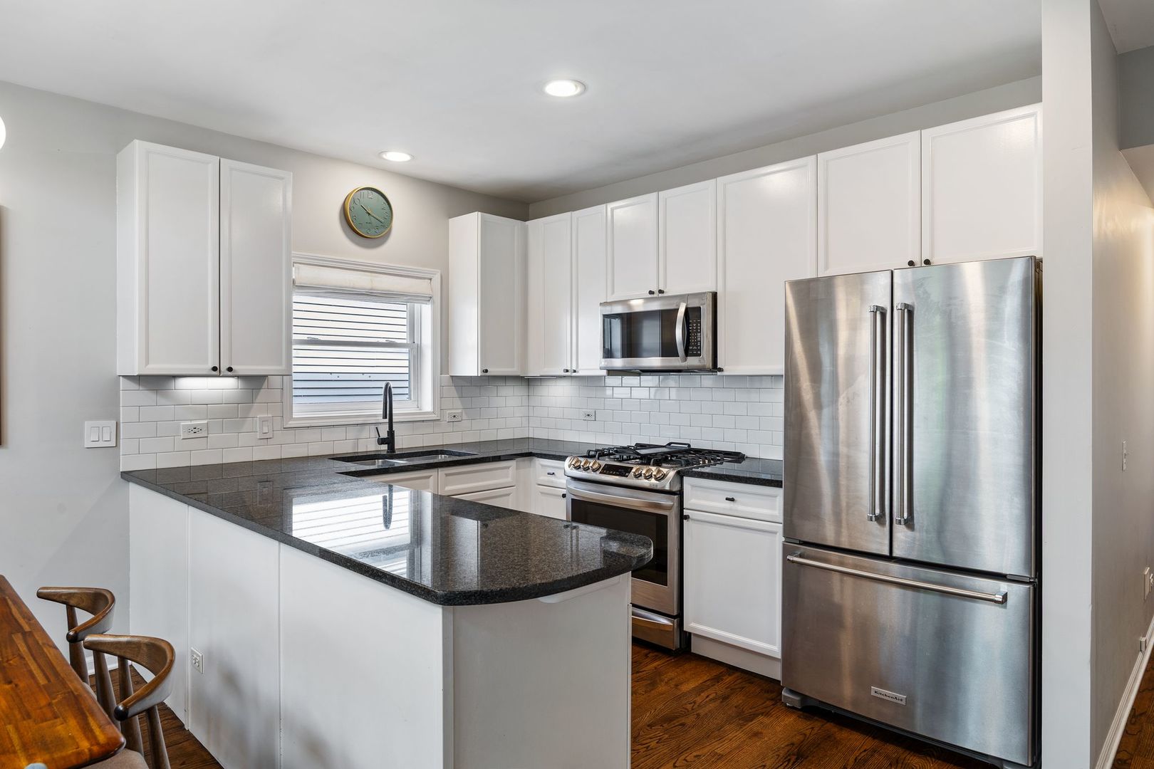 3111 N Seminary Avenue Unit: 3N