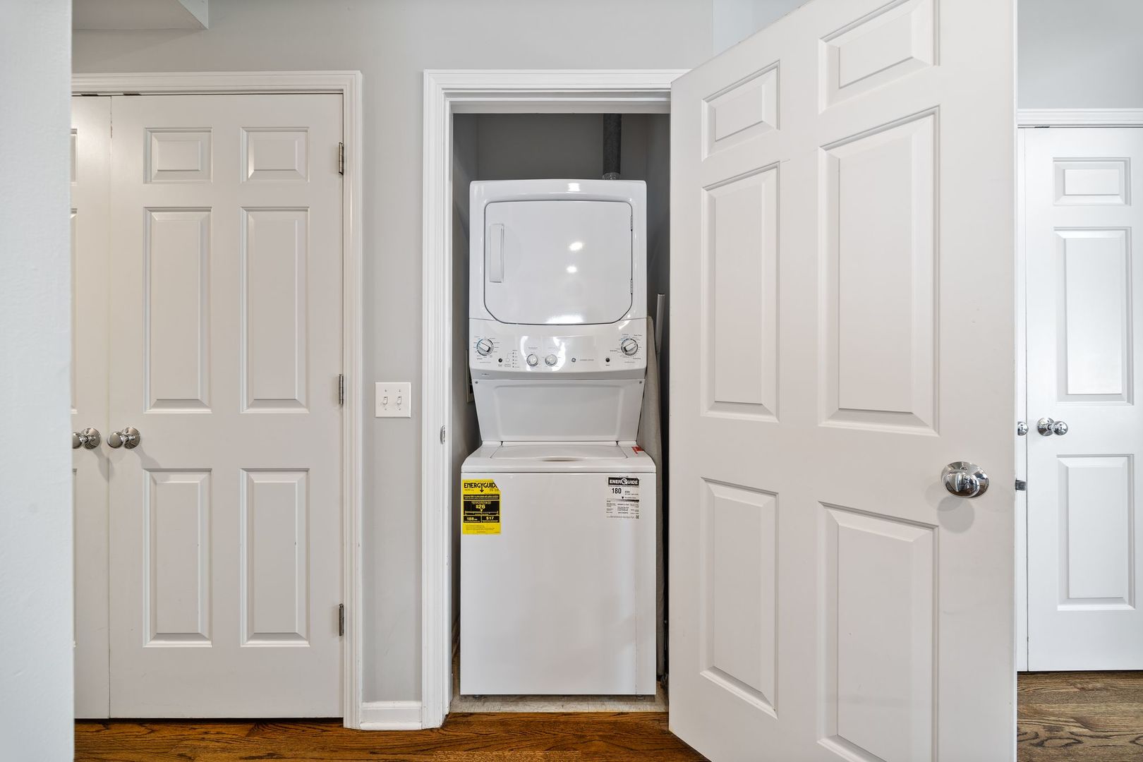 3111 N Seminary Avenue Unit: 3N