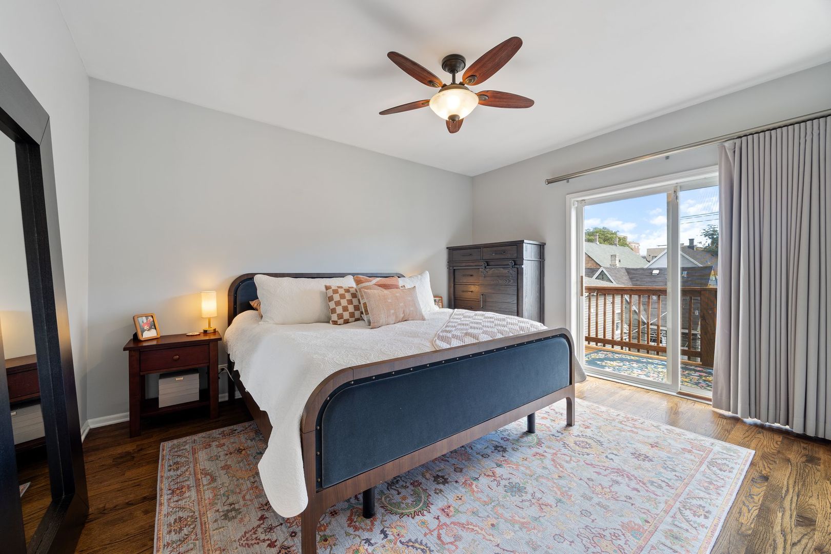 3111 N Seminary Avenue Unit: 3N